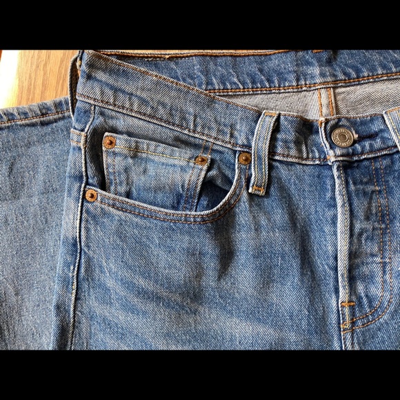 Levi’s Women’s 501 Tapered Jean - Picture 8 of 8